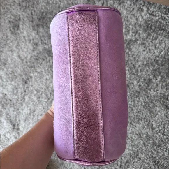 Juicy Couture NWT Velvet Lavender String of Pearls Roll Bag - Picture 6 of 7